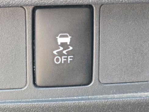 Used 2012 Scion xB FWD image 9