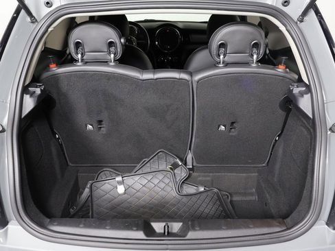 Used 2019 MINI Cooper Hardtop image 13