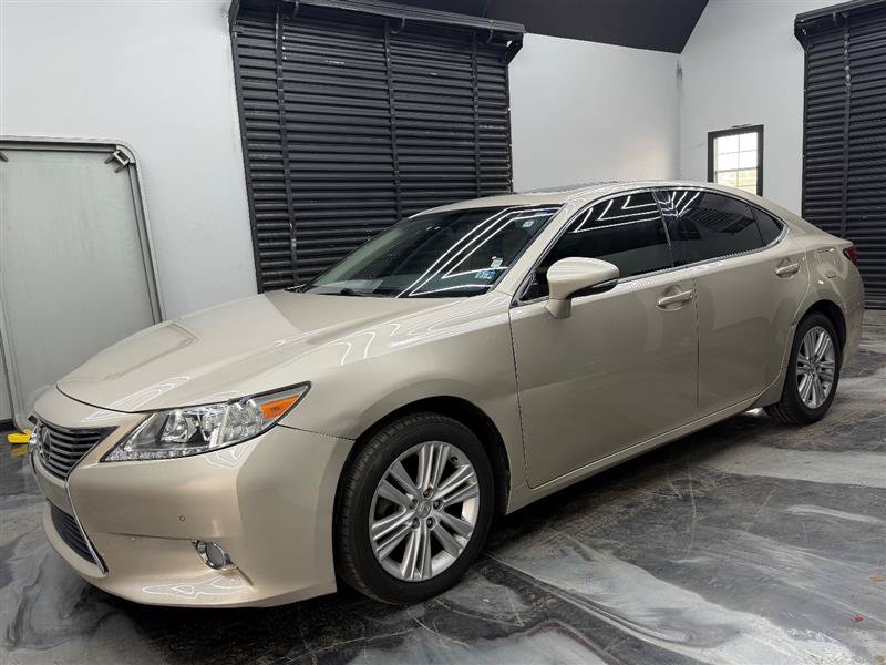 Used 2015 Lexus ES 350 w/ Premium Package FWD image 3