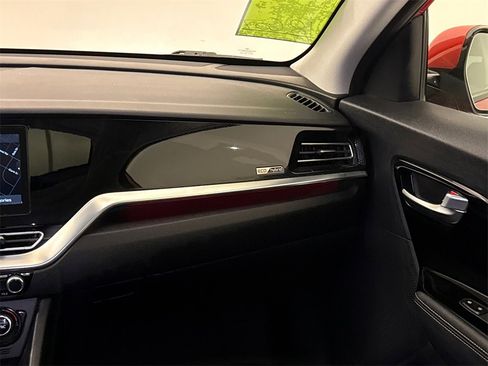 Used 2022 Kia Niro Touring Special Edition image 18