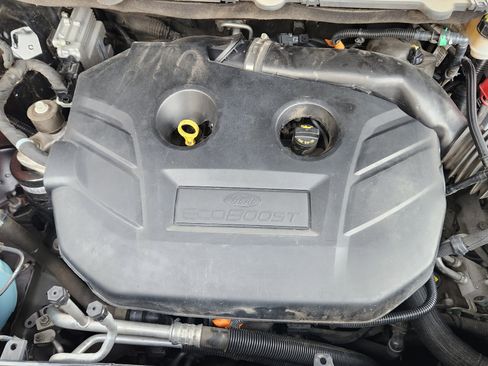 Used 2018 Ford Edge Titanium image 19