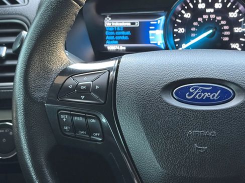 Used 2018 Ford Explorer XLT w/ Equipment Group 202A image 30