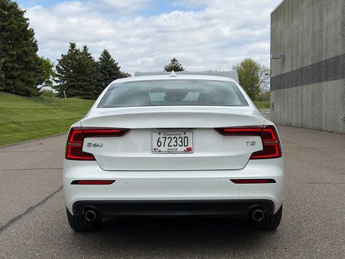 Used 2020 Volvo S60 T5 Momentum FWD image 4