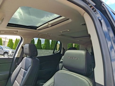 Certified 2023 GMC Acadia Denali w/ Denali Technology Package AWD/4WD image 14