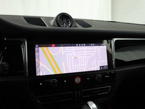 New 2026 Porsche Macan AWD/4WD image 33