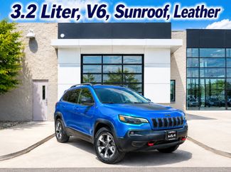 Used 2019 Jeep Cherokee Trailhawk w/ Comfort/Convenience Group AWD/4WD video 1