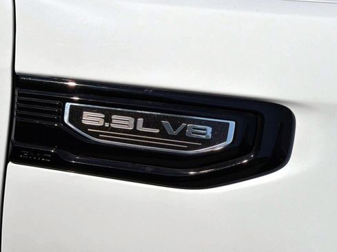 Used 2025 GMC Sierra 1500 Elevation AWD/4WD image 8