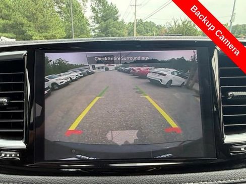 Used 2023 Chrysler Pacifica Limited FWD image 27