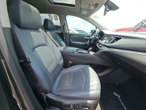 Used 2020 Buick Enclave Essence w/ Sound and Sites Package FWD image 31