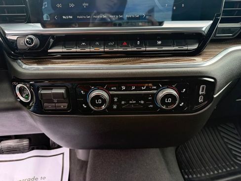 Used 2023 Chevrolet Silverado 1500 RST AWD/4WD image 35