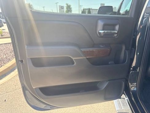 Used 2017 GMC Sierra 1500 SLT w/ SLT Premium Package AWD/4WD image 11