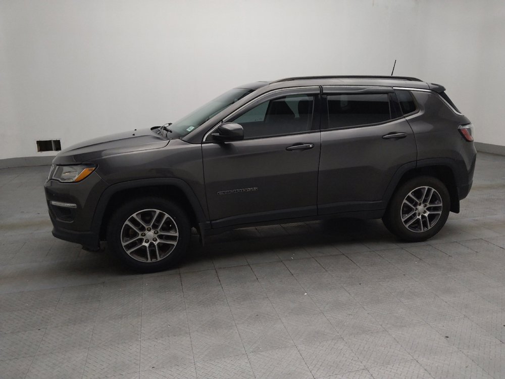 Used 2018 Jeep Compass Latitude w/ Popular Equipment Group AWD/4WD image 2