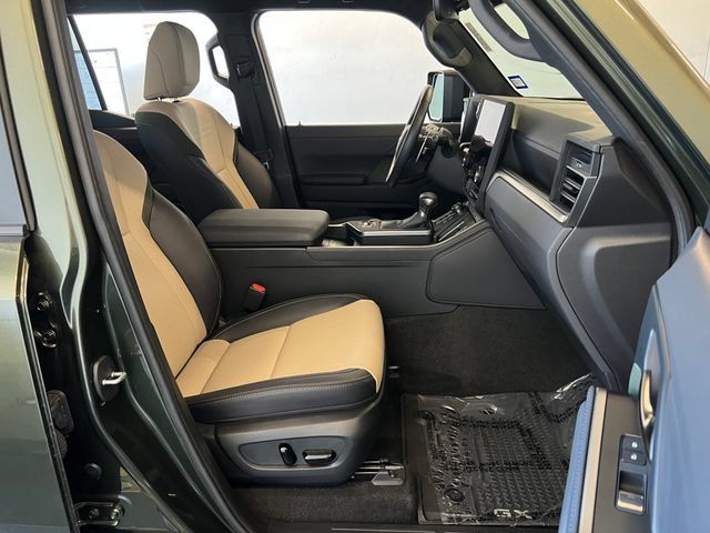 Used 2025 Lexus GX 550 AWD/4WD image 41