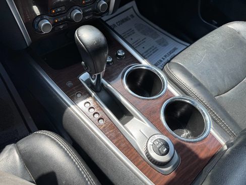 Used 2015 Nissan Pathfinder Platinum w/ Family Entertainment Package image 50