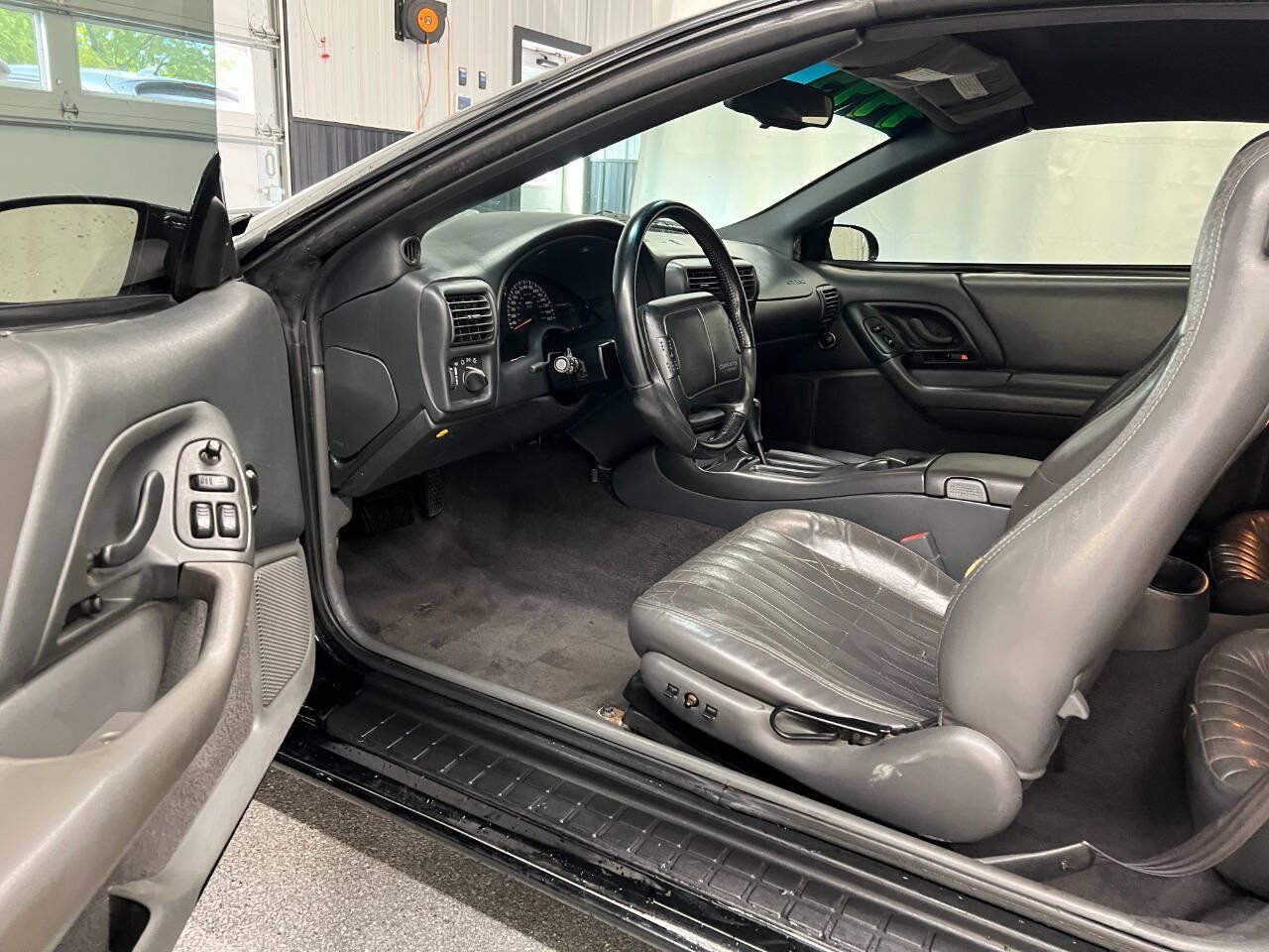 Used 1999 Chevrolet Camaro Z28 RWD image 7