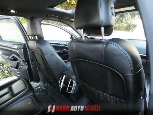 Used 2018 Porsche Cayenne AWD/4WD image 38