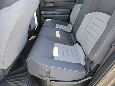 Used 2025 Toyota Tacoma TRD Sport image 9