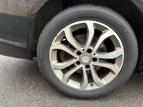 Used 2015 Mercedes-Benz C 300 4MATIC Sedan image 9