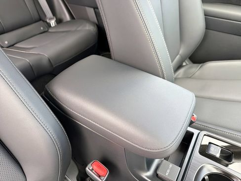 New 2026 Subaru Outback Limited AWD/4WD image 32