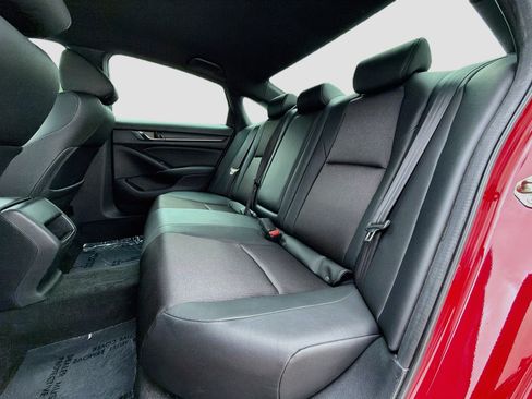 Used 2019 Honda Accord Sport image 17