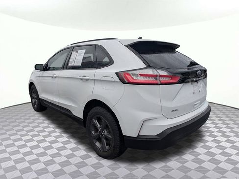 Used 2024 Ford Edge SEL w/ Sport Appearance Package image 5