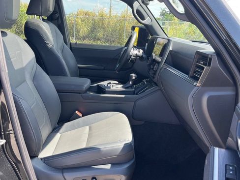 Used 2024 Lexus GX 550 w/ Accessory Package (31) AWD/4WD image 8
