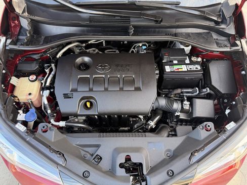 Used 2018 Toyota C-HR XLE FWD image 8