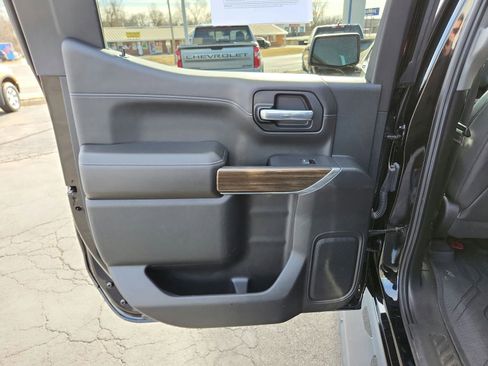 Used 2021 Chevrolet Silverado 1500 LT Trail Boss w/ Convenience Package II image 42