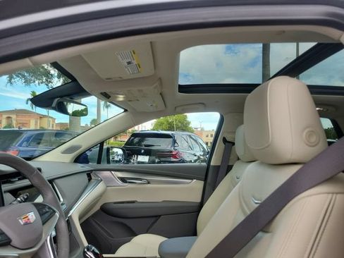 Certified 2024 Cadillac XT5 Premium Luxury FWD image 22