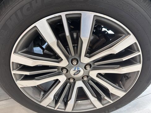 Used 2018 Ford Explorer Platinum AWD/4WD image 48