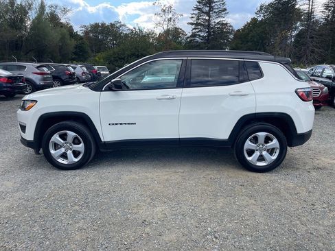 Used 2019 Jeep Compass Latitude w/ Popular Equipment Group AWD/4WD image 8