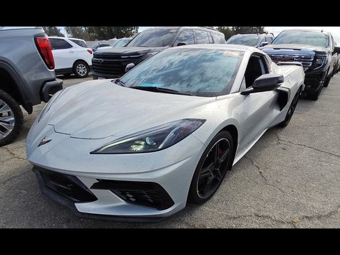 Used 2021 Chevrolet Corvette Stingray Premium Conv w/ Z51 Performance Package RWD image 3