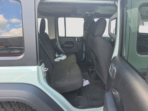 Used 2023 Jeep Wrangler Unlimited Sport AWD/4WD image 8