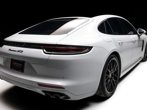 Used 2020 Porsche Panamera GTS w/ Premium Package Plus image 27