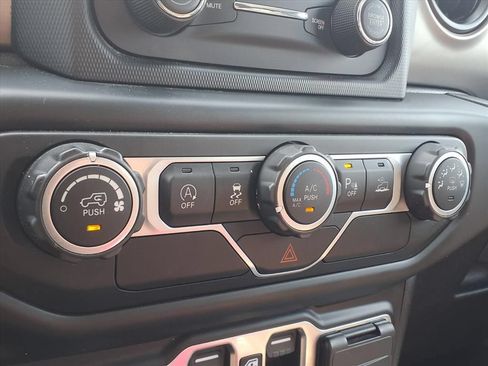 Used 2020 Jeep Gladiator Sport w/ Quick Order Package 24S AWD/4WD image 24