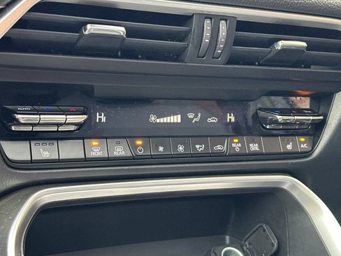 Used 2024 MAZDA CX-90 3.3 Turbo w/ Preferred Plus image 22