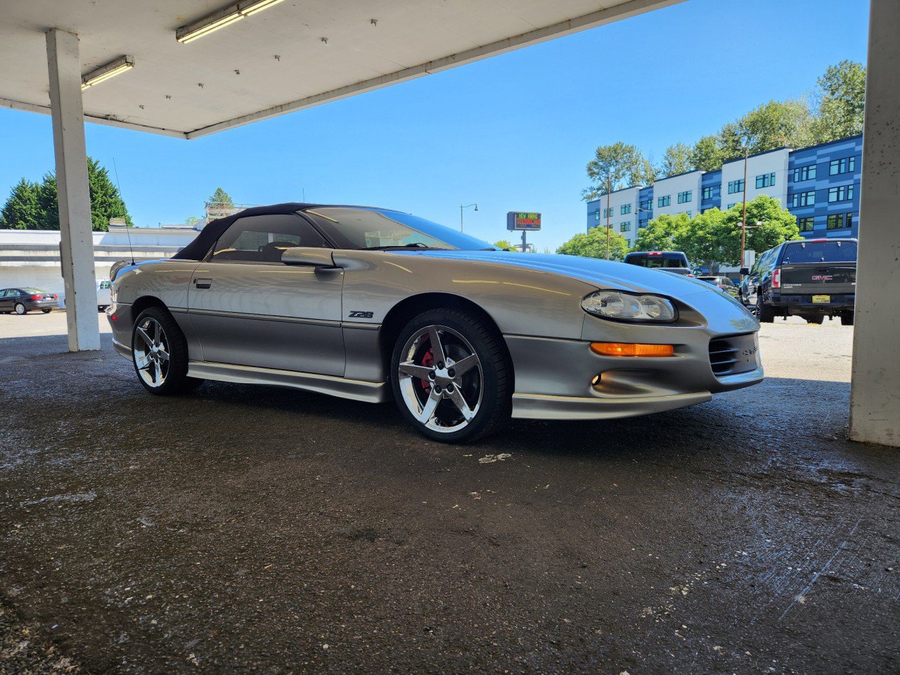 Used 2002 Chevrolet Camaro Z28 w/ Sport Appearance Pkg RWD image 11