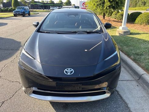 Used 2026 Toyota Prius Plug-In Hybrid FWD image 3