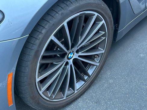 Used 2023 BMW 540i w/ Premium Package RWD image 3