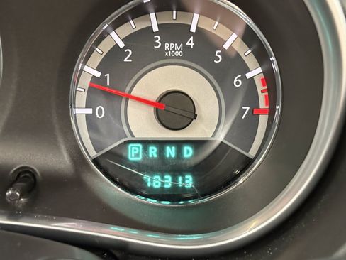 Used 2011 Chrysler 200 Limited FWD image 36