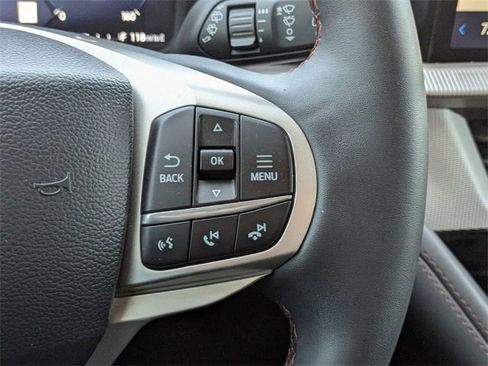 Used 2025 Ford Explorer Active image 25