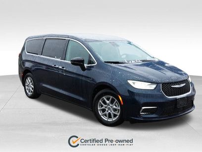 Certified 2024 Chrysler Pacifica Touring-L