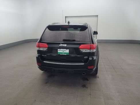Used 2019 Jeep Grand Cherokee Overland AWD/4WD image 7