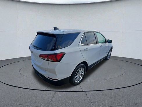 Used 2024 Chevrolet Equinox LT w/ LPO, Floor Liner Package image 5