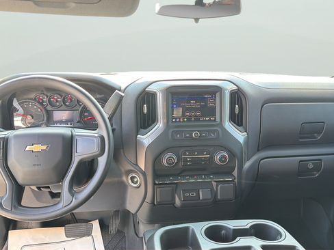 Used 2024 Chevrolet Silverado 1500 Custom w/ Turbomax Blackout Package RWD image 19