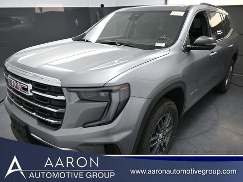 Used 2025 GMC Acadia Elevation image 1