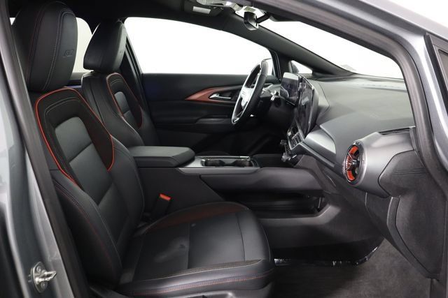 Used 2024 Chevrolet Equinox EV RS FWD image 17
