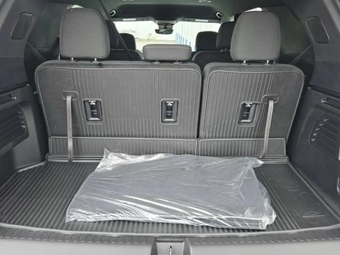 New 2026 Chevrolet Traverse LT w/ Midnight/Sport Edition AWD/4WD image 14