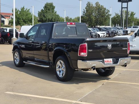 Used 2018 RAM 1500 Laramie w/ Convenience Group AWD/4WD image 4