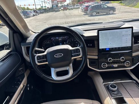 Used 2023 Ford Expedition Max Limited RWD image 13
